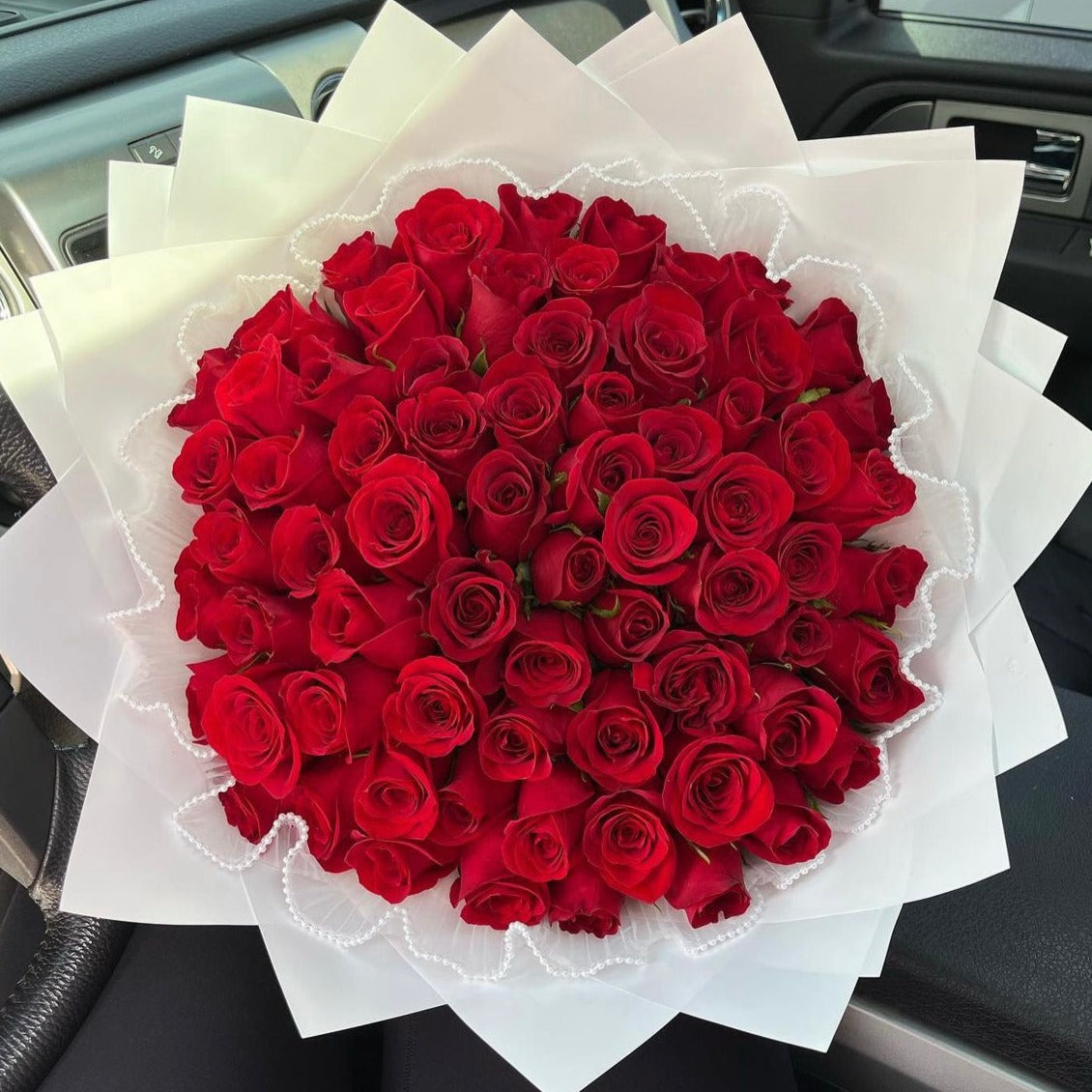 Red Love  Bouquet - Fresh Roses