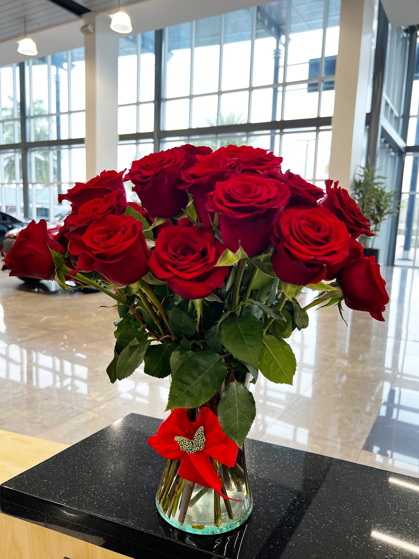 Red Roses Vase Bouquet - Fresh Roses